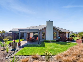 12 Augusta Grove, Waiwhakaiho, New Plymouth