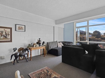 1C/20 Maarama Crescent, Aro Valley, Wellington