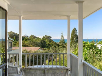 127 Tuna Place, Onemana, Whangamatā