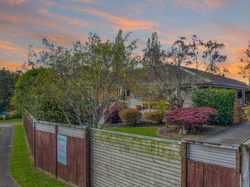 6 Emma Place, Pukete, Hamilton