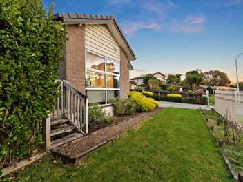 17 Artillery Drive, Papakura, Papakura