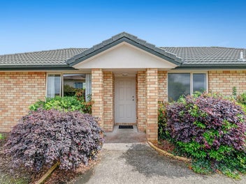 17 Aitkenhead Court, Parakai, Helensville