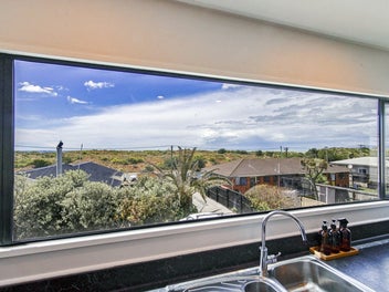 20 Marine Parade, North New Brighton, Christchurch
