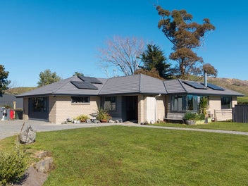 30 Mountain View Drive, Manakau, Otaki