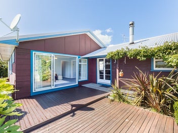 8 Rata Road, Raumati Beach, Paraparaumu