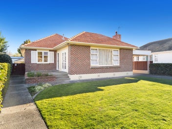 79 Savage Crescent, West End, Palmerston North