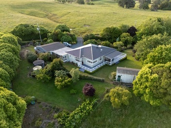 2032 Ponga Road, Papakura