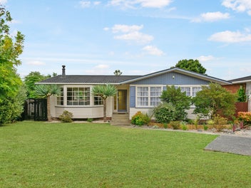 5 Bellringer Road, Massey, Auckland