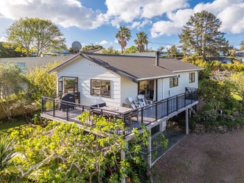 52 Mako Street, Oneroa, Waiheke Island