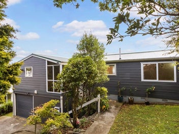 87 Burgess Road, Newlands, Wellington