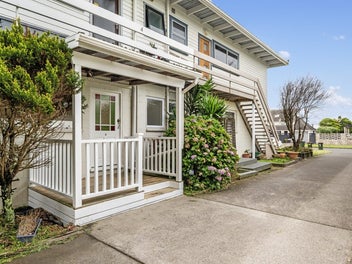2/37 Wendover Road, Glendowie, Auckland