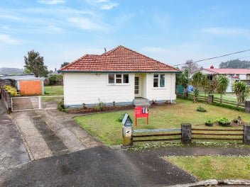 4 Lee Place, Bader, Hamilton