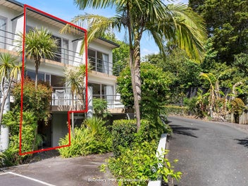 4/6 Sarsfield Street, Herne Bay, Auckland