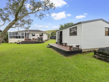 62 Wallace Road, Mangere Bridge, Auckland