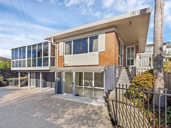 2/4 Fairlea Road, Te Atatū South, Auckland