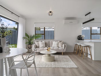 1/10 Statesman Street, Henderson, Auckland