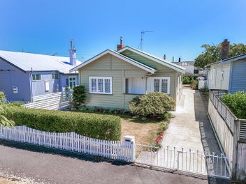 61 Cook Street, Hamilton East, Hamilton