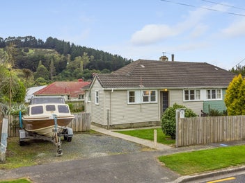 3 Freyberg Avenue, Sawyers Bay, Port Chalmers