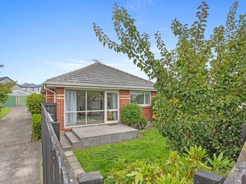 3/5 Trist Place, Edgeware, Christchurch