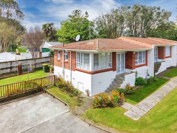 15 Freshney Place, Hillpark, Auckland