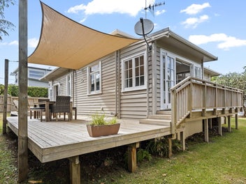 35A Queensway, Three Kings, Auckland