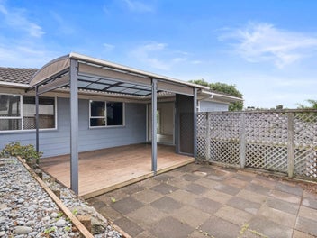 23 Erica Road, Sunnynook, Auckland