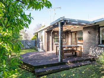 3 Marlowe Drive, Leamington, Cambridge