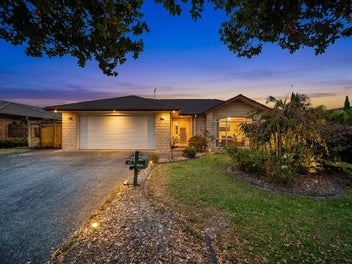 35 Croftview Road, Wattle Downs, Auckland