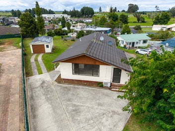 16 Cowley Drive, Temple View, Hamilton