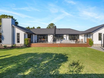 30 Hemingway Place, Spencerville, Christchurch