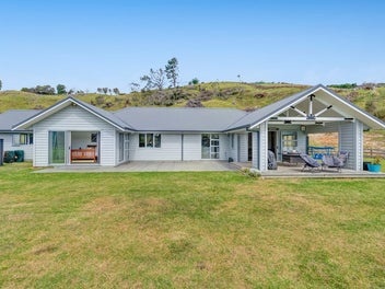 2265 South Head Road, Helensville