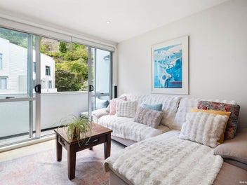 21/852 Mount Eden Road, Three Kings, Auckland