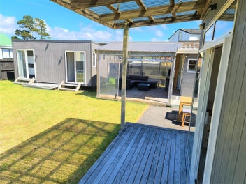 142 The Fairway, Matarangi
