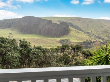 202 Bethells Road, Te Henga / Bethells Beach