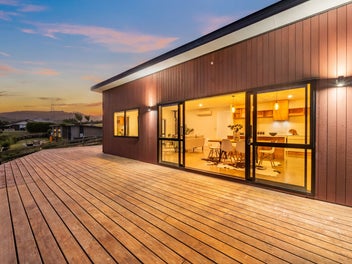 47 Percy Kinsman Crescent, Riverstone Terraces, Upper Hutt