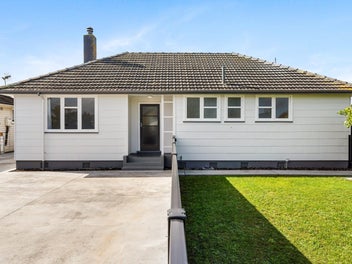 716 Grove Road, Mayfair, Hastings
