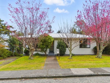 15 Leinster Avenue, Raumati South, Paraparaumu