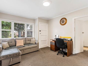 8/11 Oakland Avenue, Papatoetoe, Auckland