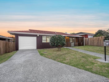 10 Tate Grove, Half Moon Bay, Auckland