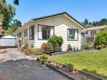 2 Bogle Grove, Stokes Valley, Lower Hutt