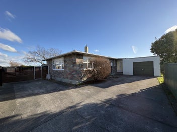 587 Queen Street East, Levin, Levin