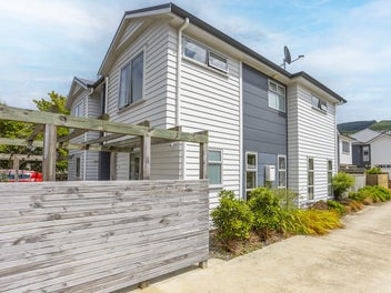 23B Hinau Street, Tawa, Wellington