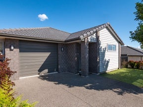 8 Bridle Way, Omokoroa