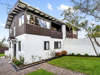 30 College Road, Saint Johns, Auckland