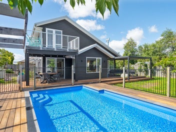 21A Cambridge Road, Martinborough