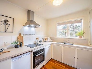 10 James Grove, Stokes Valley, Lower Hutt