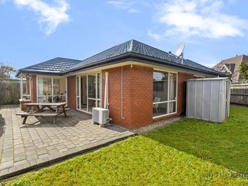 2/3 Lantern Lane, Halswell, Christchurch
