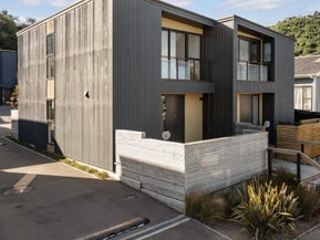 2/20 Trent Street, Island Bay, Wellington