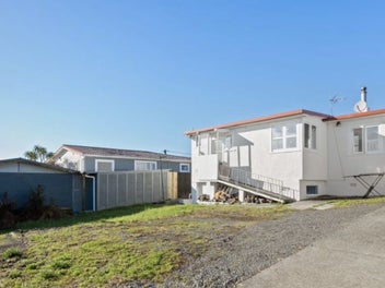223 Sturges Road, Henderson, Auckland