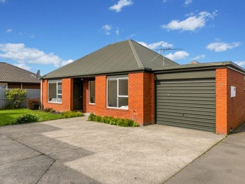 2/822 Main North Road, Belfast, Christchurch